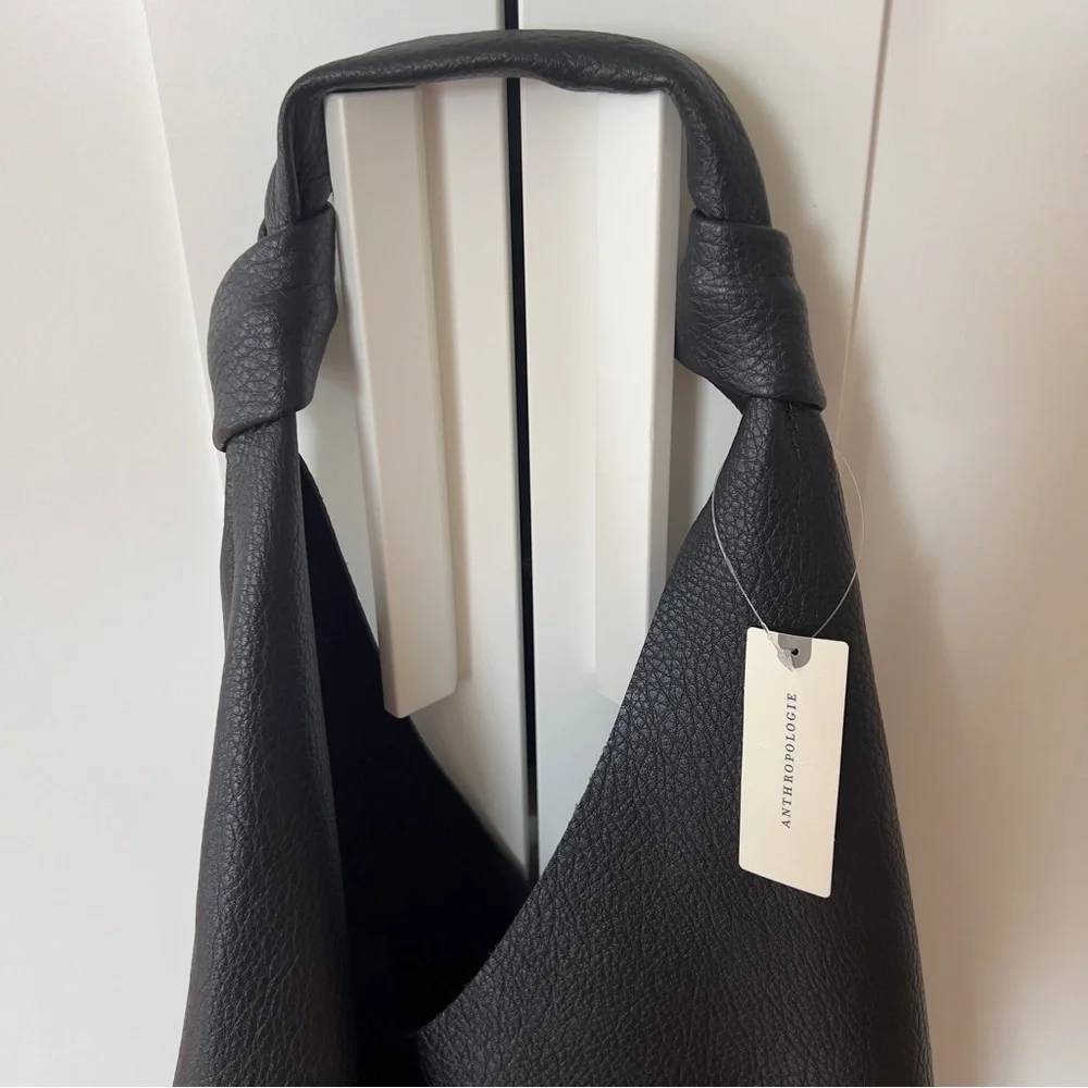 THE LOVE KNOT FAUX LEATHER BAG